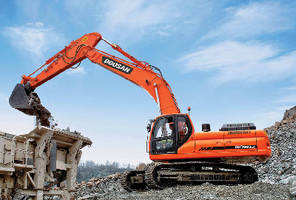 Crawler Excavator complies with iT4 emission regulations.