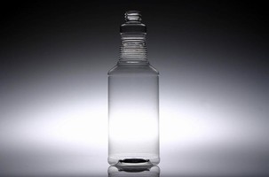 Carafe PET Bottles are offered in 16 and 32 oz versions.