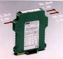 Analog Splitter divides transmitter signal.