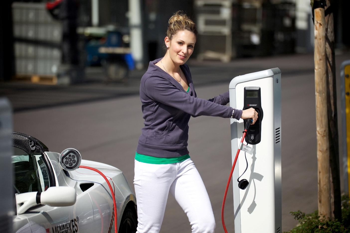 European Push for EV Charging Stations: Should the U.S. Follow Suit?