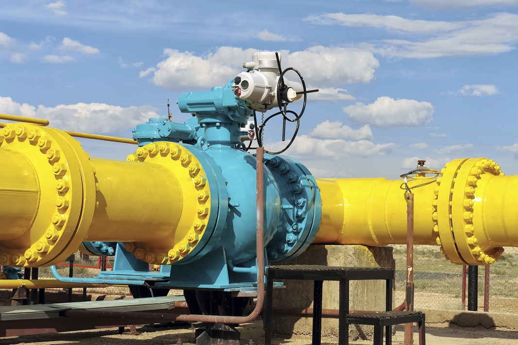 The oil and gas industry is on track to spend a record $10.3 billion on valves in 2015. Credit: iPhoto